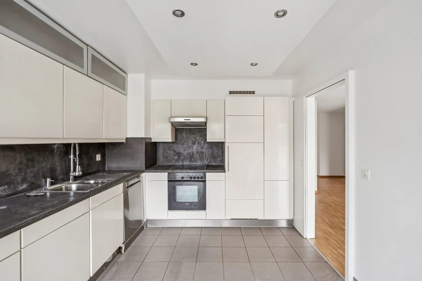 Appartement Familial Spacieux à Nyon - Photo 5 sur 9