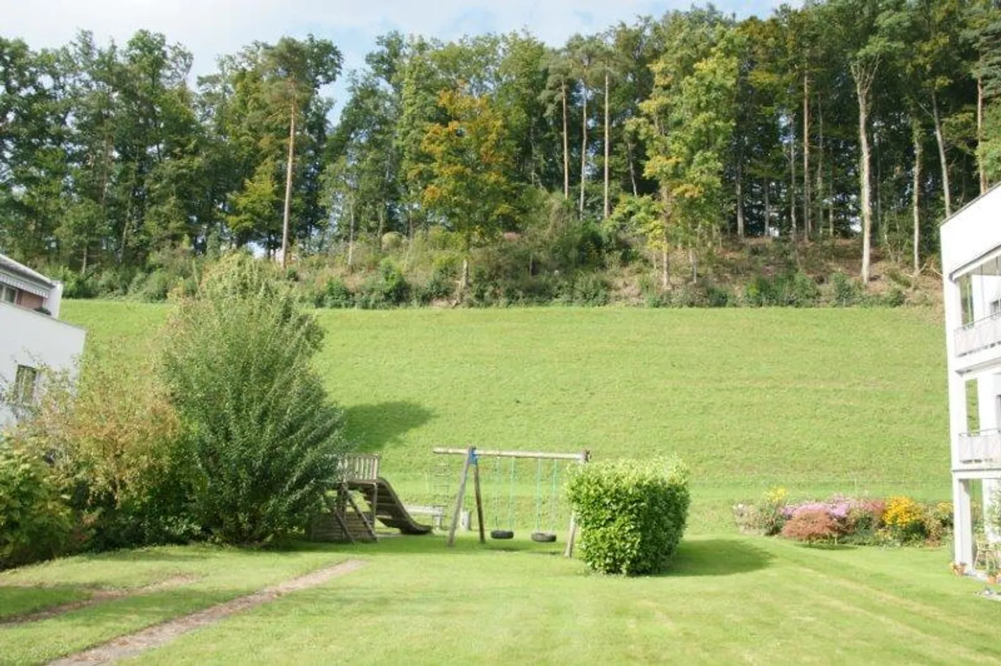Sunny Ground Floor Apartment with Glazed Terrace - Photo 3 of 8