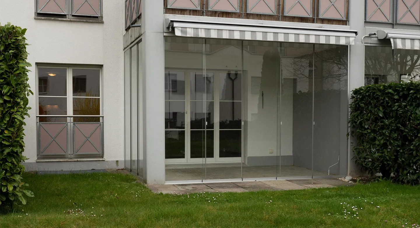 Sunny Ground Floor Apartment with Glazed Terrace - Photo 4 of 8