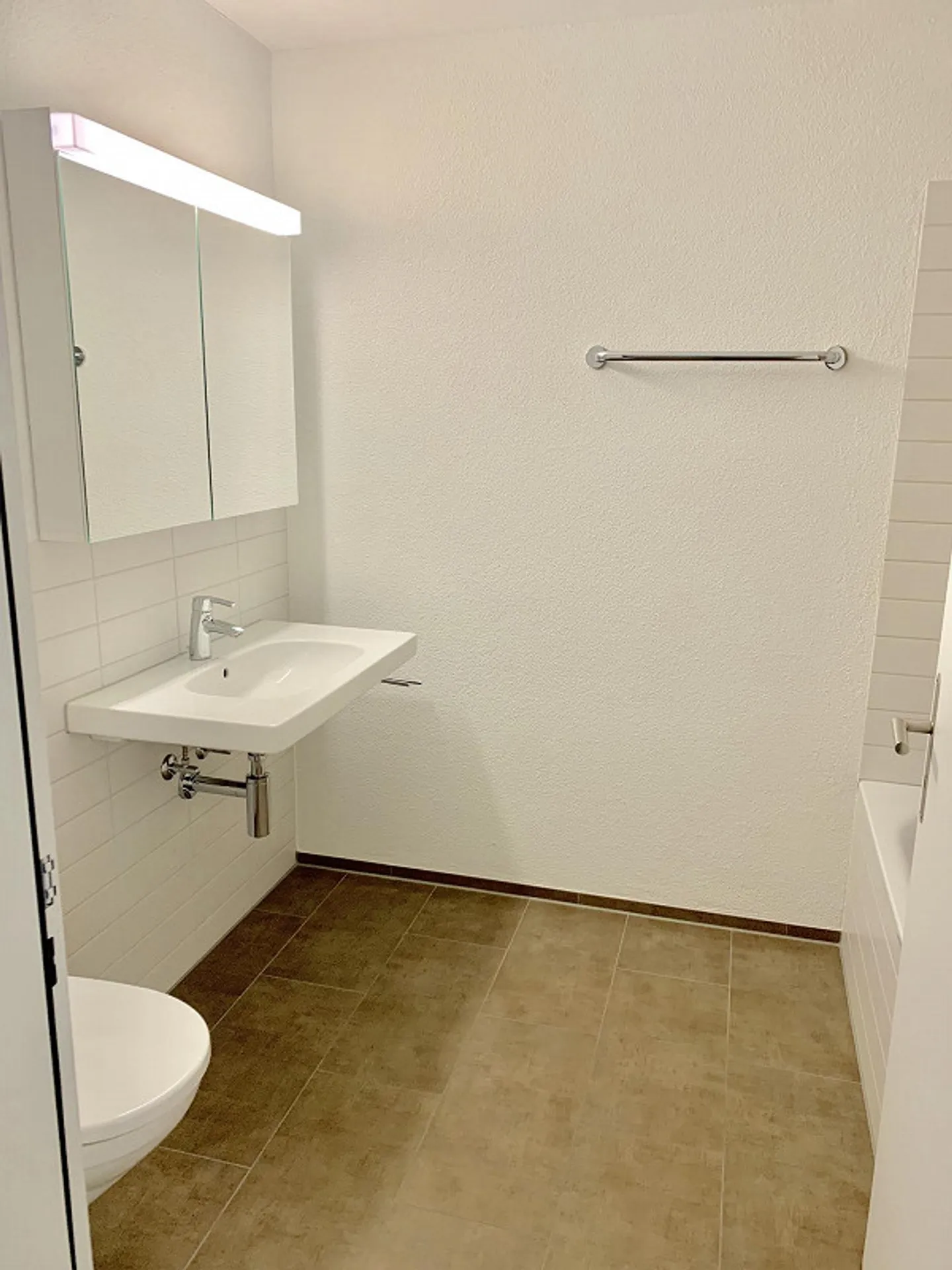 Appartement moderne 3.5 pièces - Photo 6 sur 8