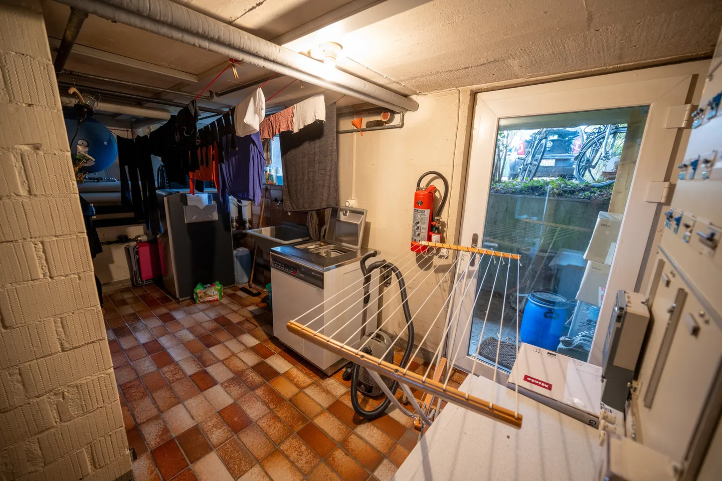 Charming Row House with Garden - Photo 8 of 10