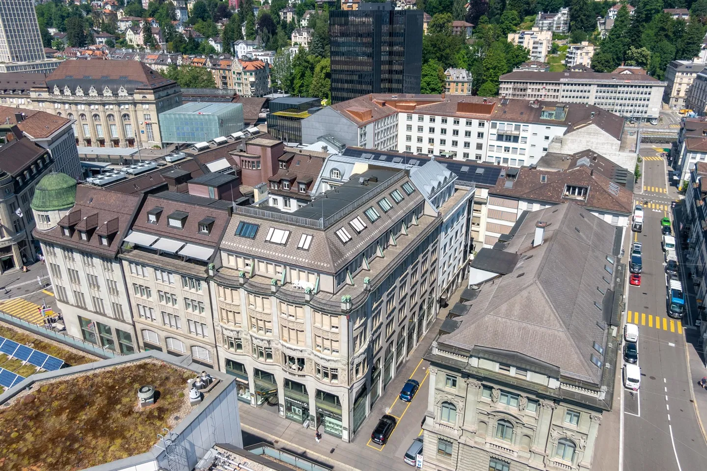 Office space for rent - Photo 1 of 9