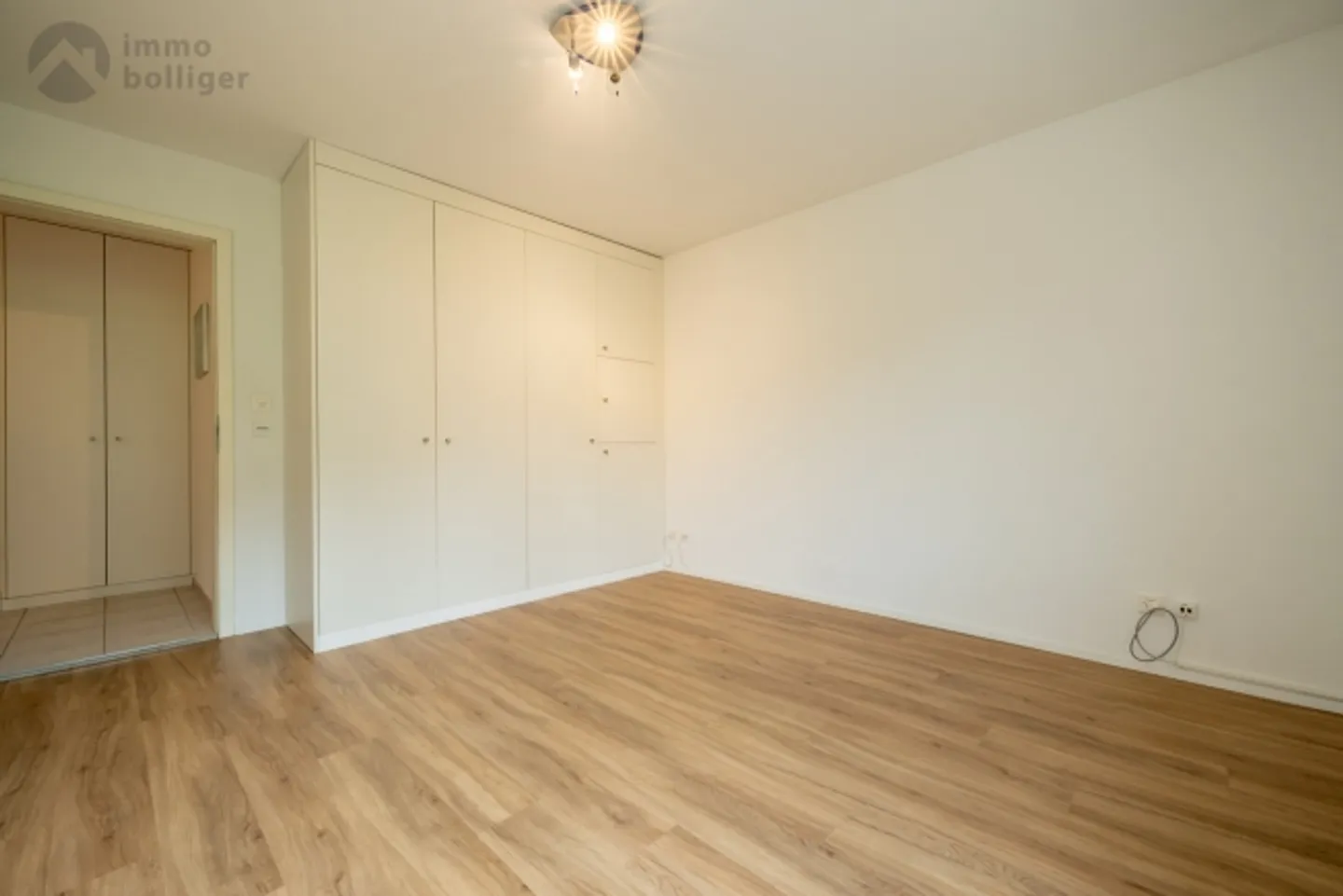 Your Classy Retreat with Garden Included - Photo 9 of 16