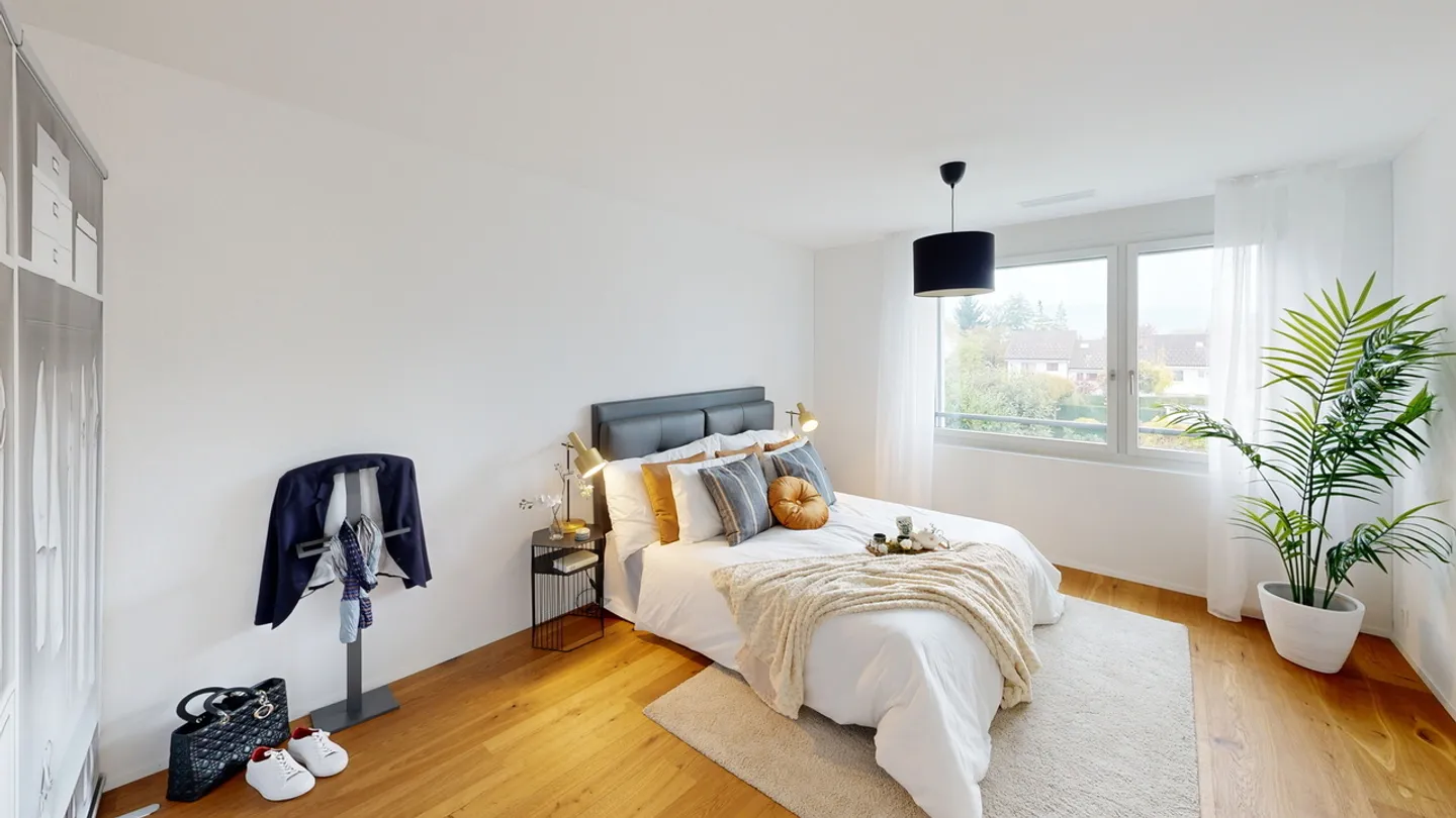 Central & Sunny - Comfortable Living with a View - Photo 3 of 5