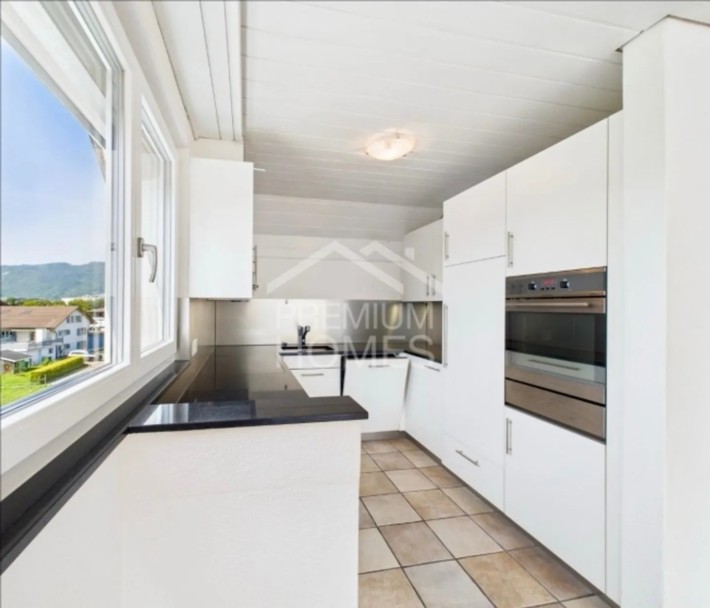 L'élégance rencontre la sécurité - Belle appartement en duplex - Photo 2 sur 4