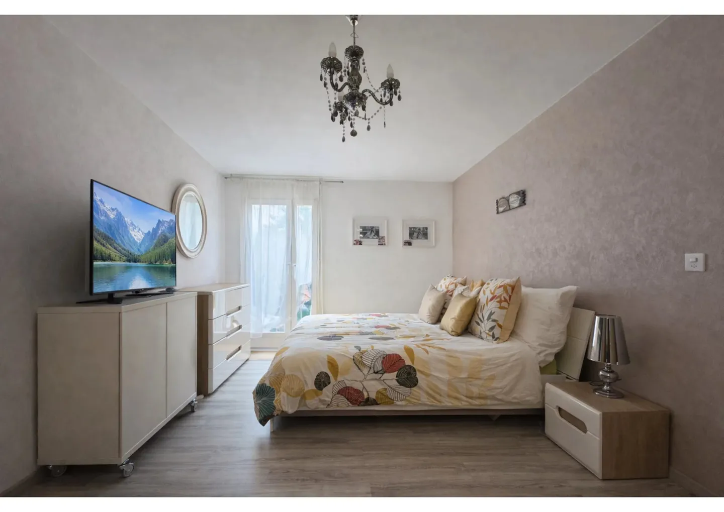 Incantevole Appartamento con Giardino a Nyon - Foto 4 di 5