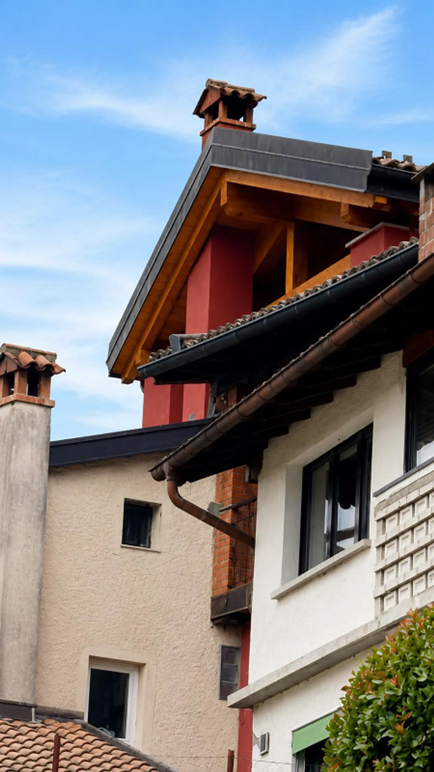 Charming rustic house in Sarone - Photo 2 of 3