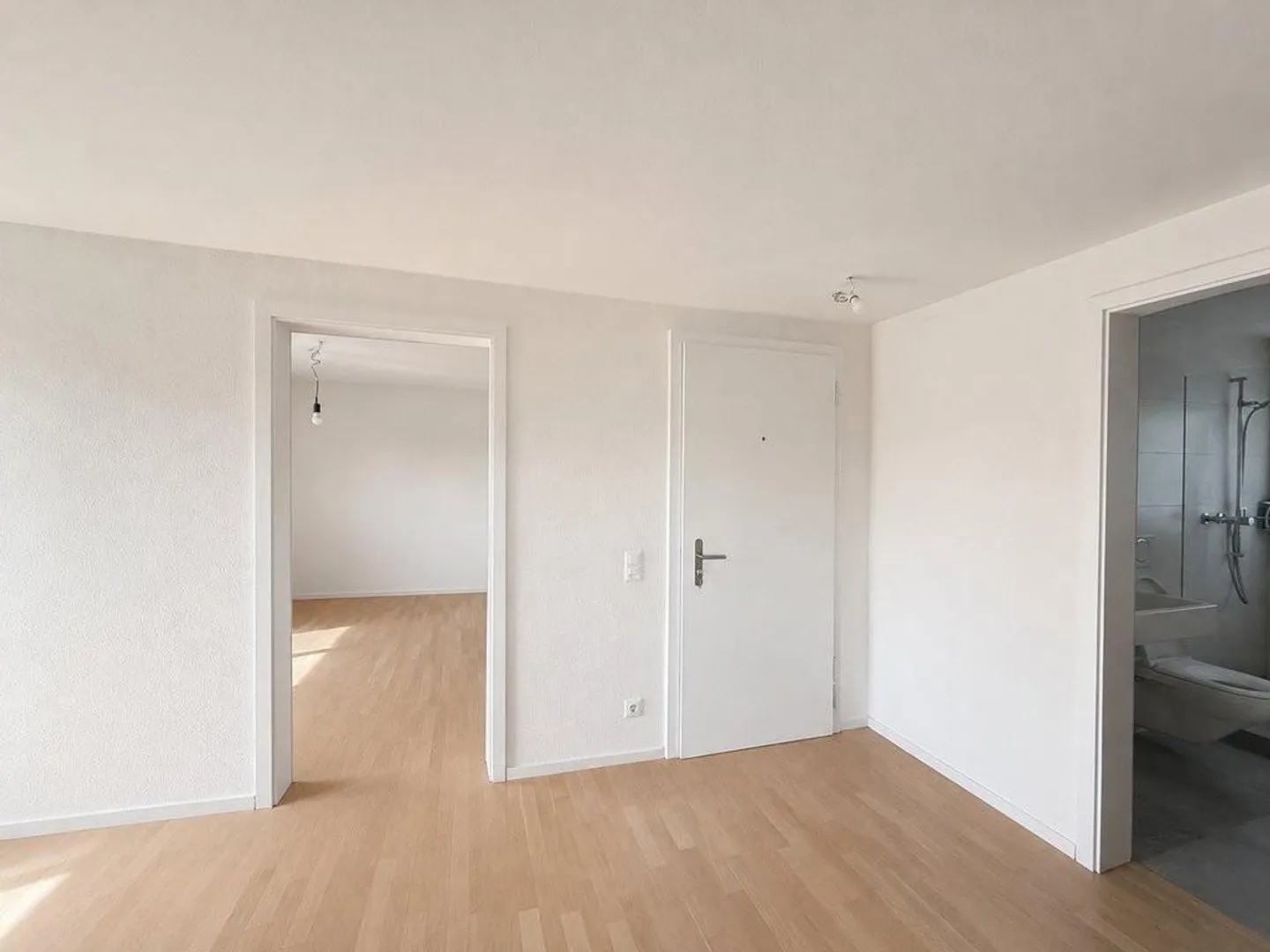 Appartamento luminoso e moderno di 2,5 stanze a Belp - Foto 5 di 9
