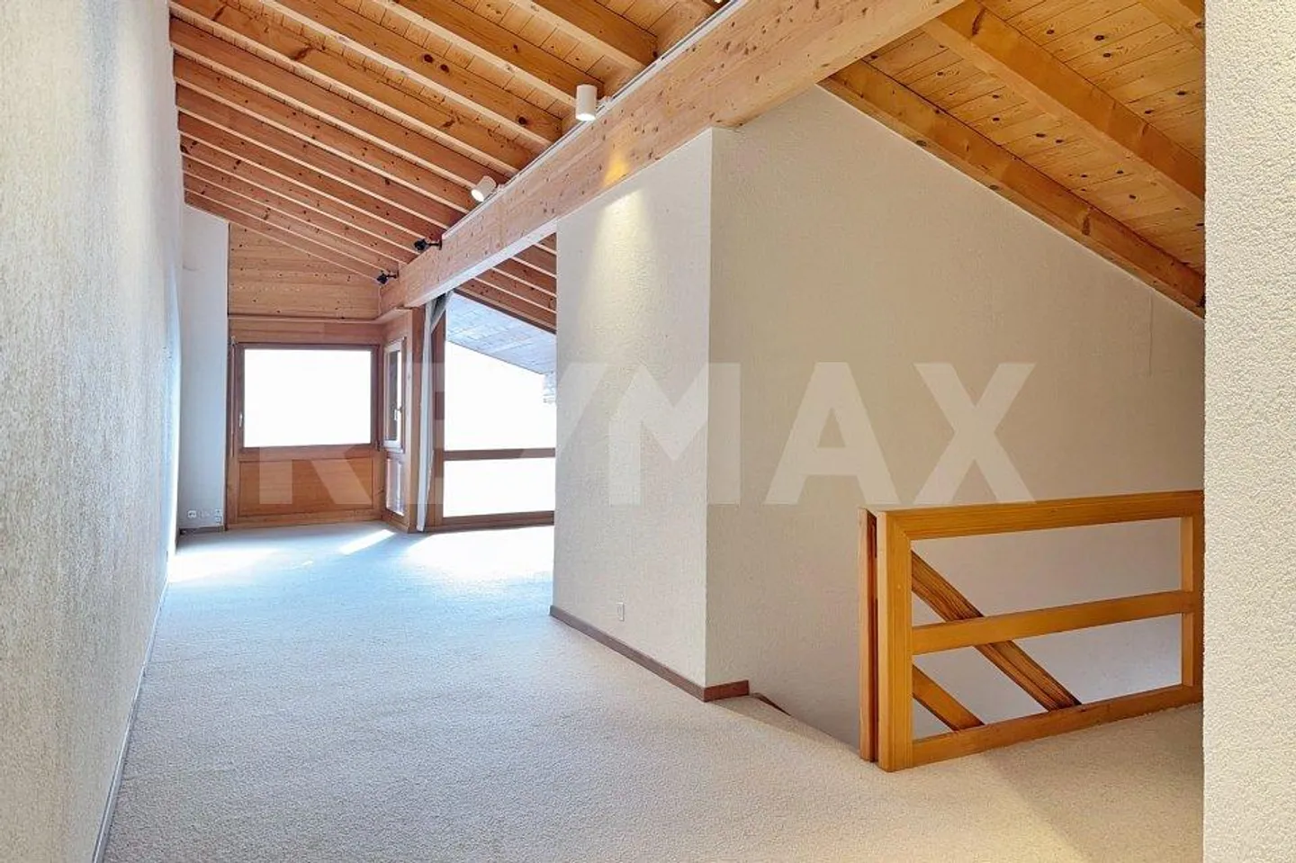 Luxurious Maisonette Apartment in Sigriswil with Mountain and Lake View - Photo 9 of 13