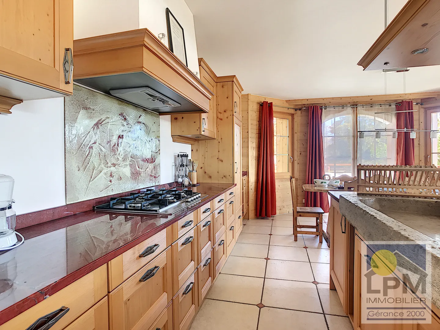 Appartement de Luxe avec Vue Époustouflante - Photo 3 sur 16