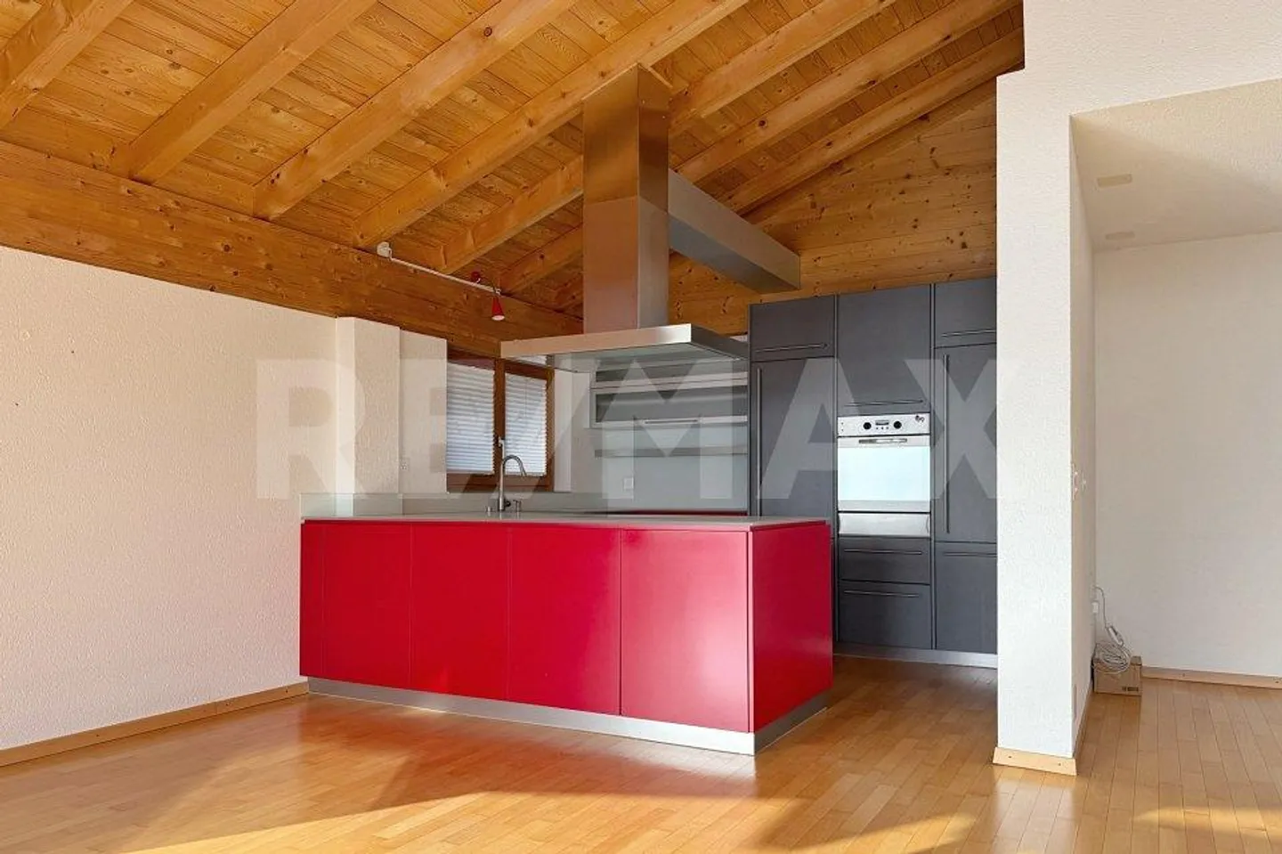 Luxurious Maisonette Apartment in Sigriswil with Mountain and Lake View - Photo 5 of 13