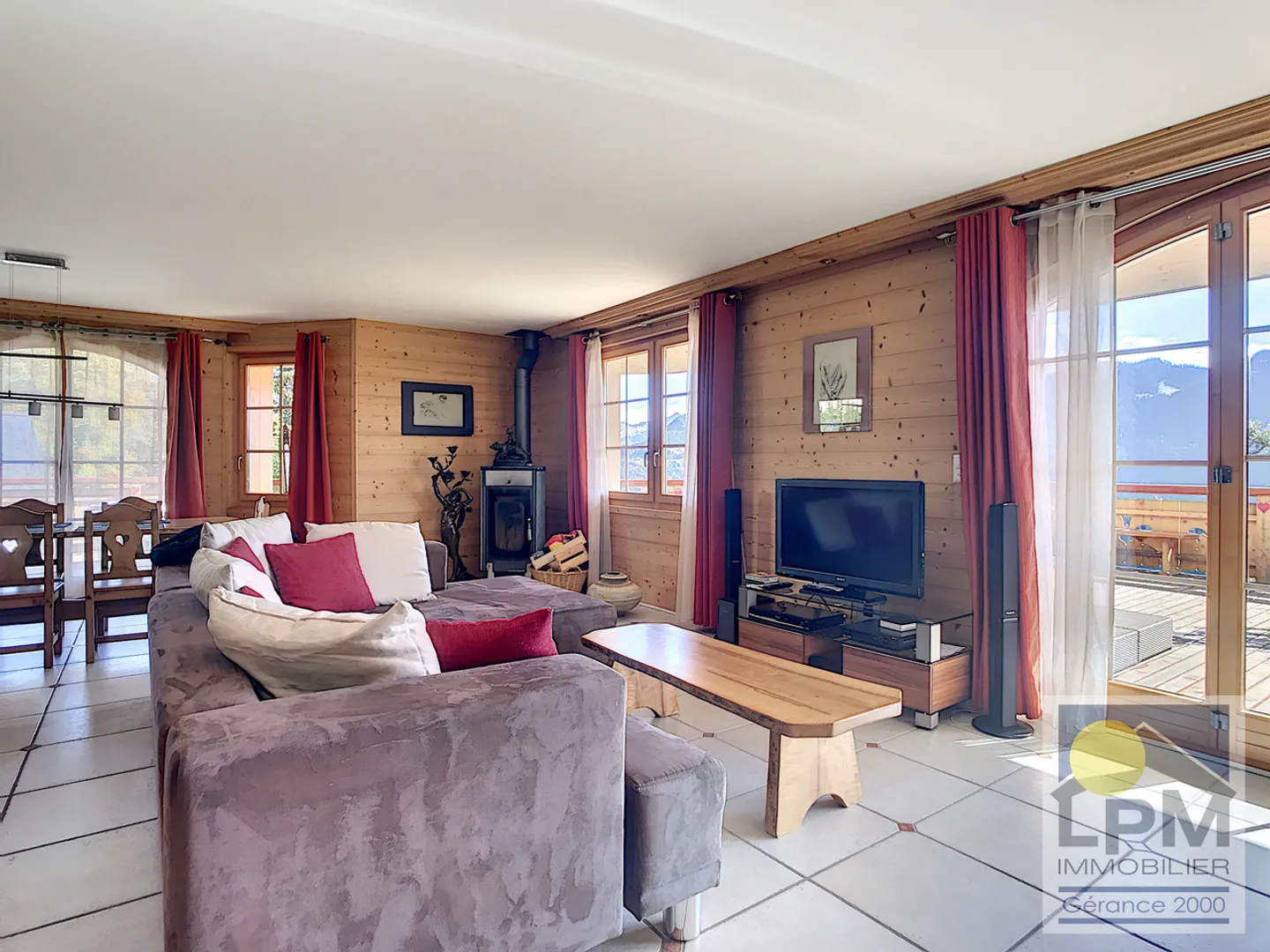 Appartement de Luxe avec Vue Époustouflante - Photo 5 sur 16