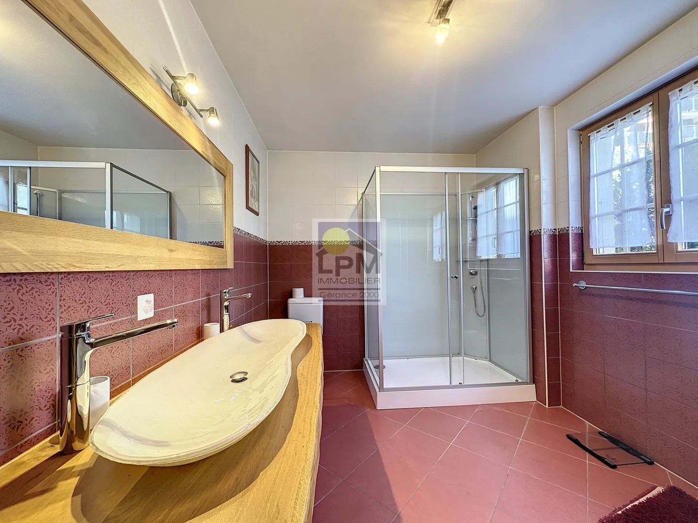 Appartement de Luxe avec Vue Époustouflante - Photo 10 sur 16