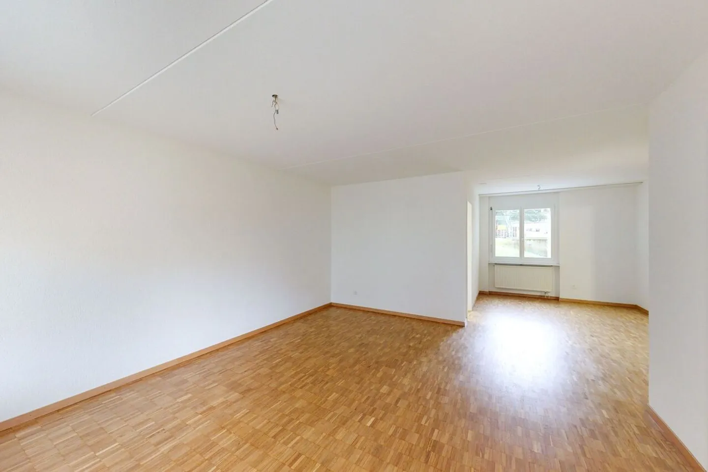 Appartement ensoleillé dans un emplacement calme - Photo 3 sur 10