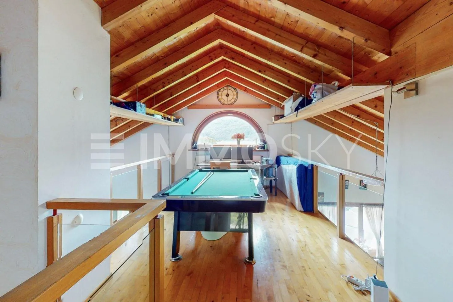 Große helle Räume mit Seeblick und einer Hypothek von 0,8 % - Foto 5 von 5