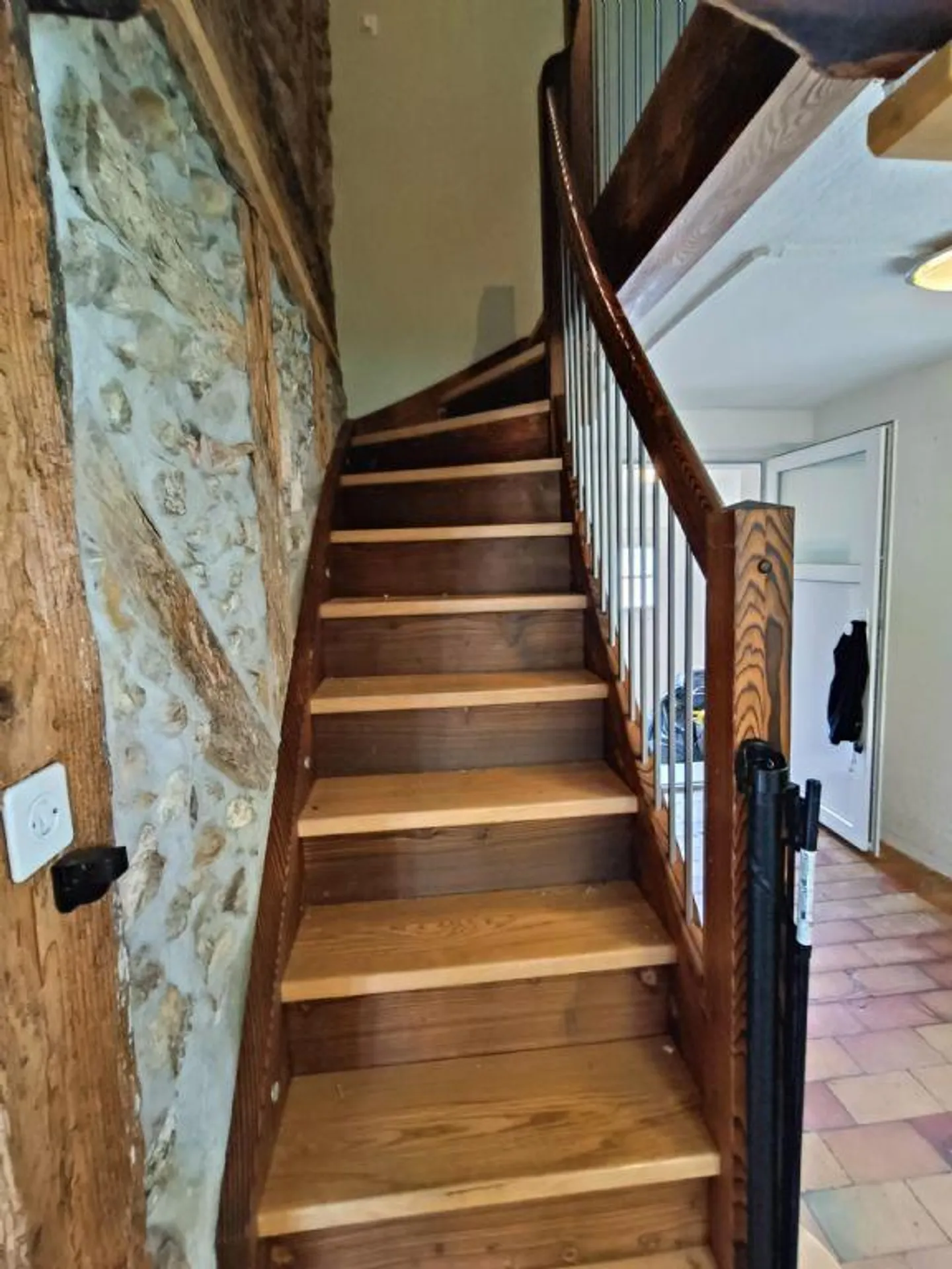 CENTRAL | SPACIOUS | COZY - Photo 7 of 12