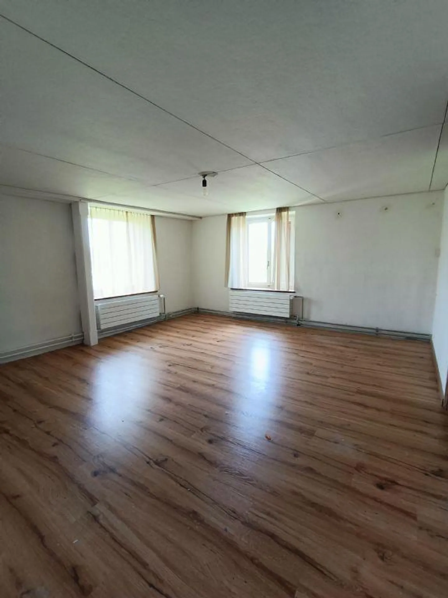 CENTRAL | SPACIOUS | COZY - Photo 8 of 12