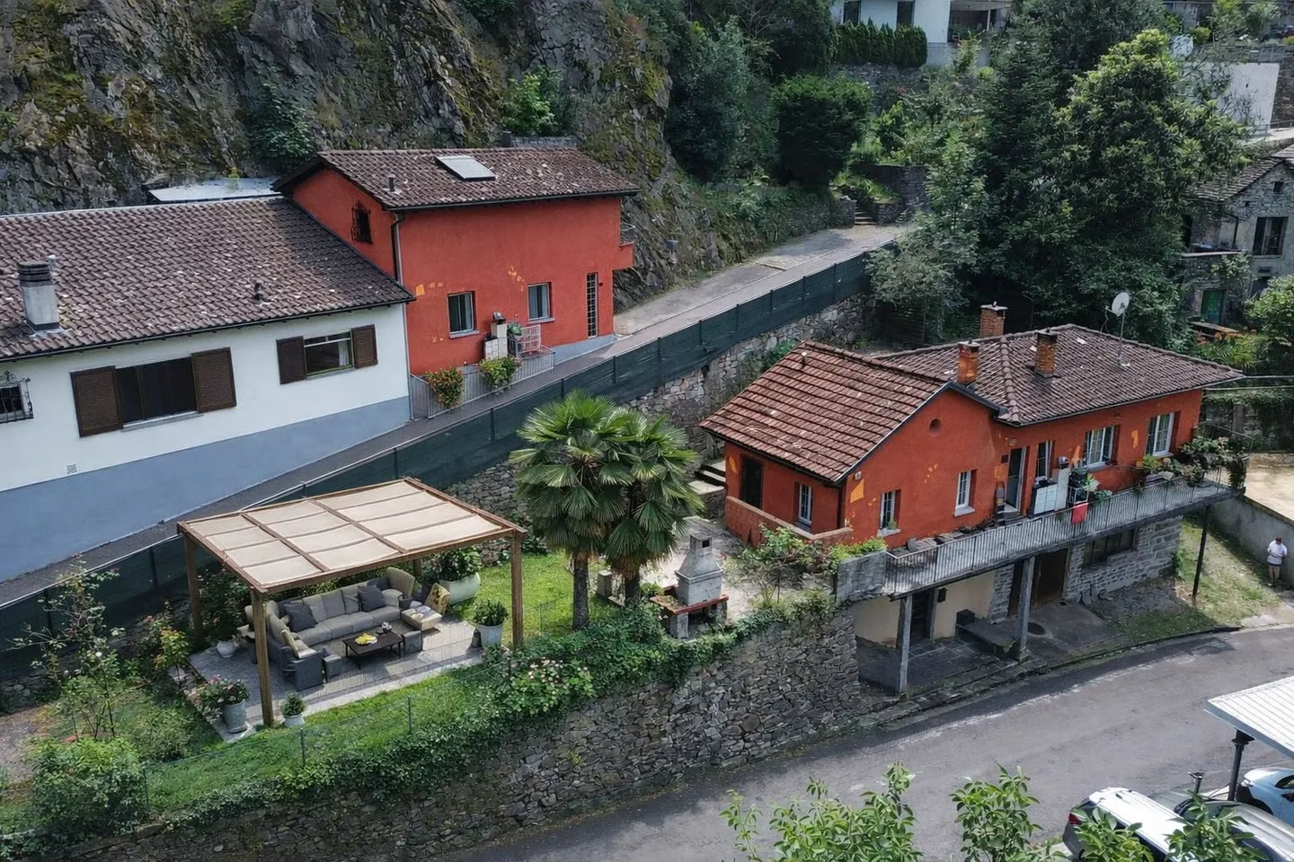 Zweitwohnsitz Haus mit zwei Wohnungen, Garage und Garten - Photo 4 sur 13