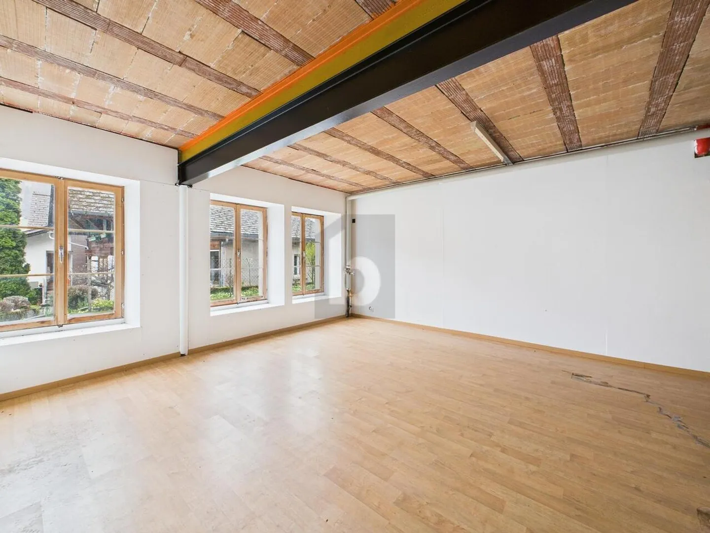 Versatile Commercial Space - Photo 2 of 6