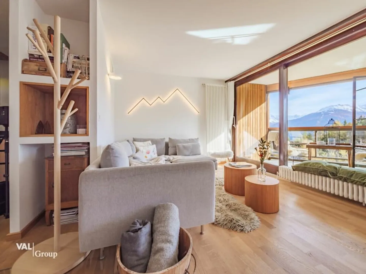 Stunning duplex in Crans-Montana - Photo 3 of 13