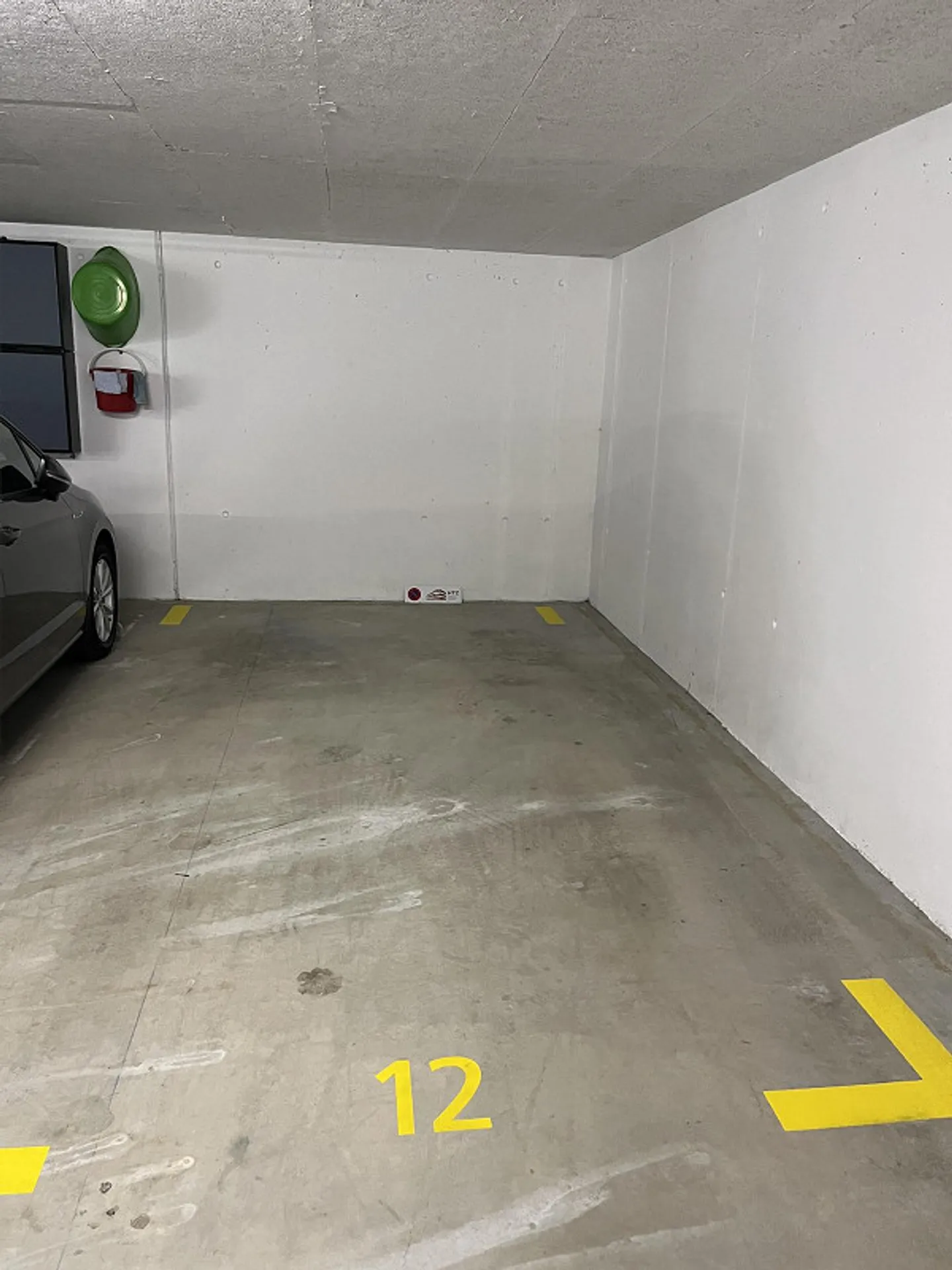 Posto auto - Foto 1 di 1
