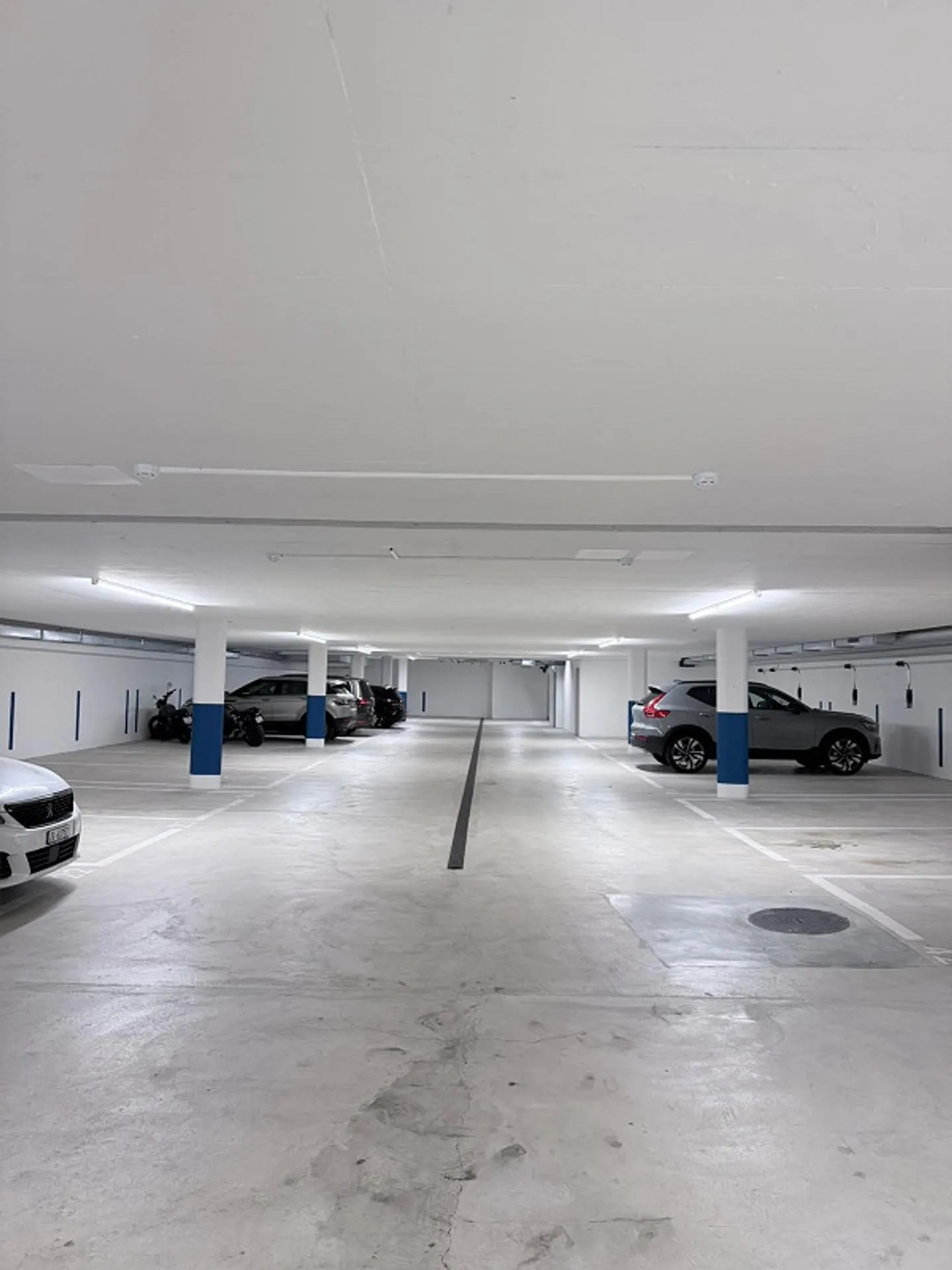 Parkplätze zu Vermieten - Foto 2 von 4