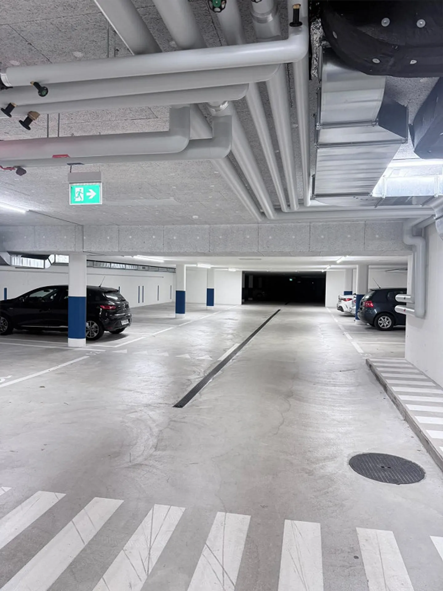 Parkplätze zu Vermieten - Foto 3 von 4