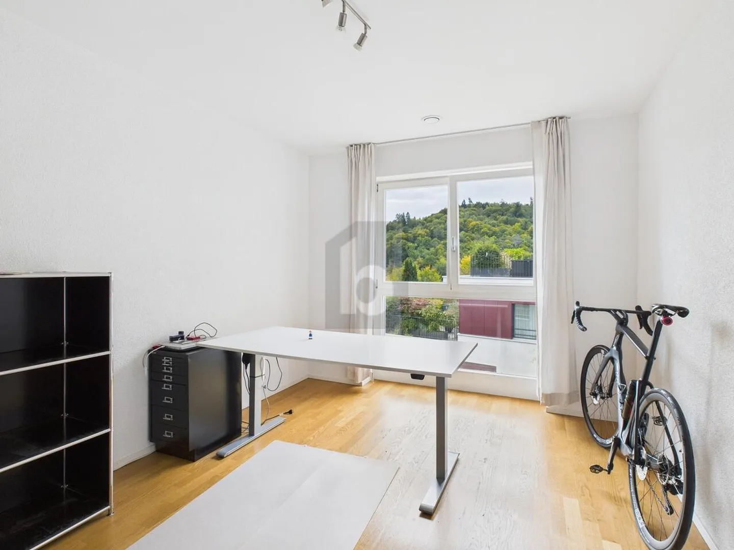 LARGE TERRACE IN A TOP LOCATION WITH A DREAM VIEW - Photo 3 of 6