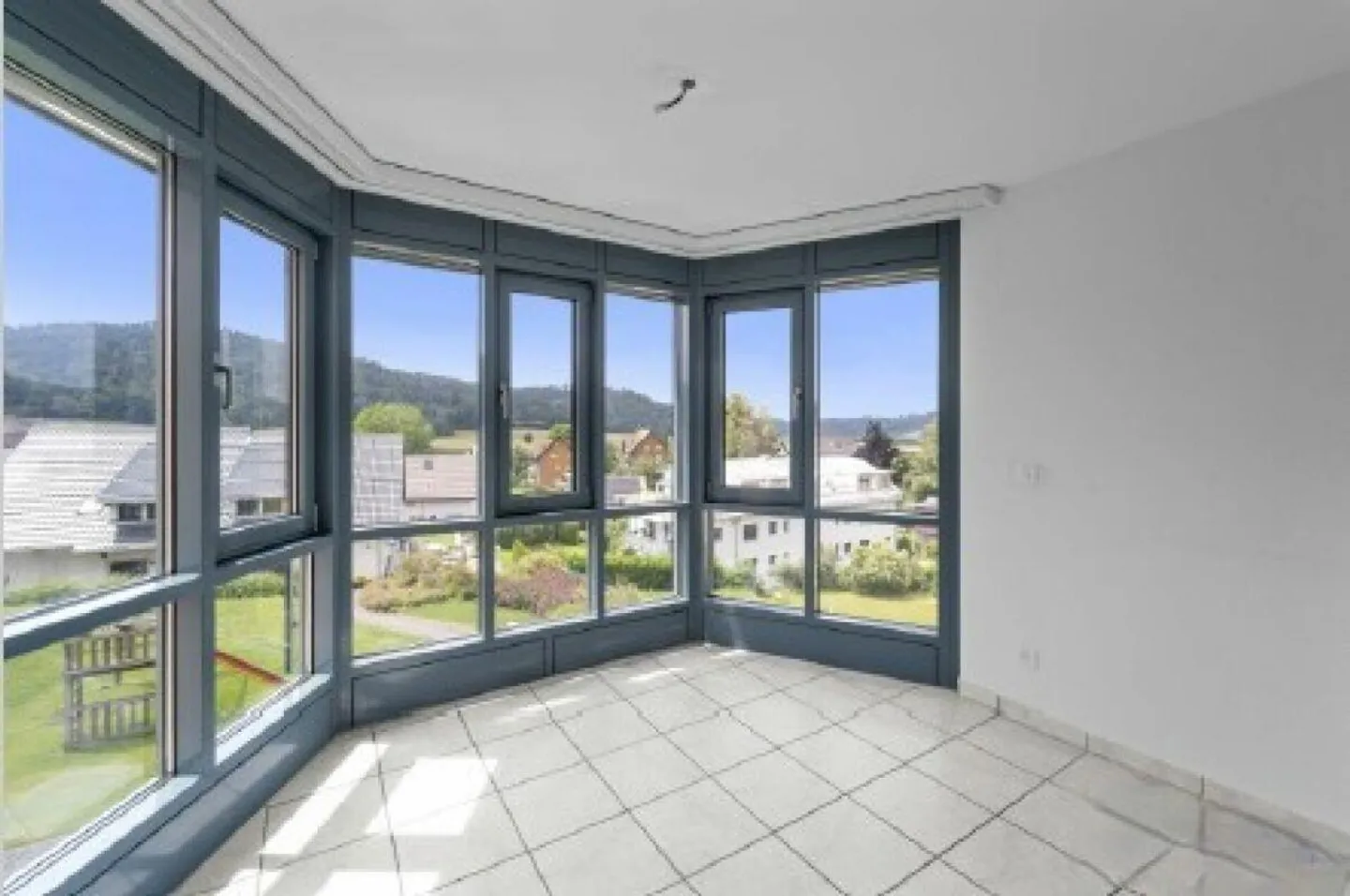 Helle 4.5-Zimmerwohnung in Elgg - Foto 7 von 13