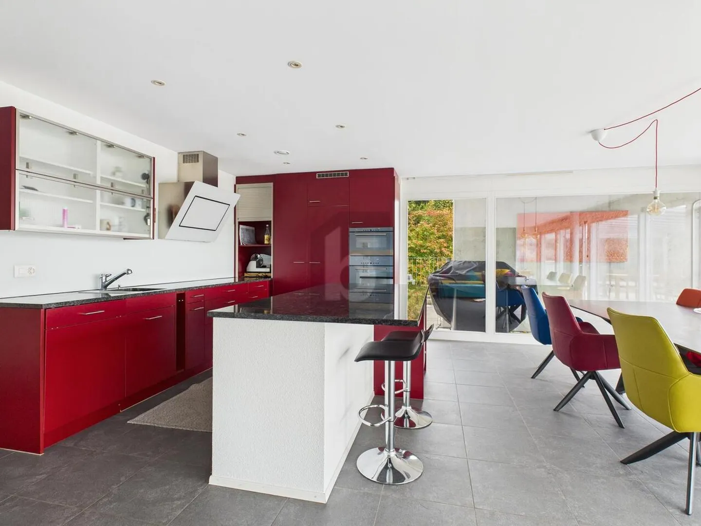 LARGE TERRACE IN A TOP LOCATION WITH A DREAM VIEW - Photo 2 of 6