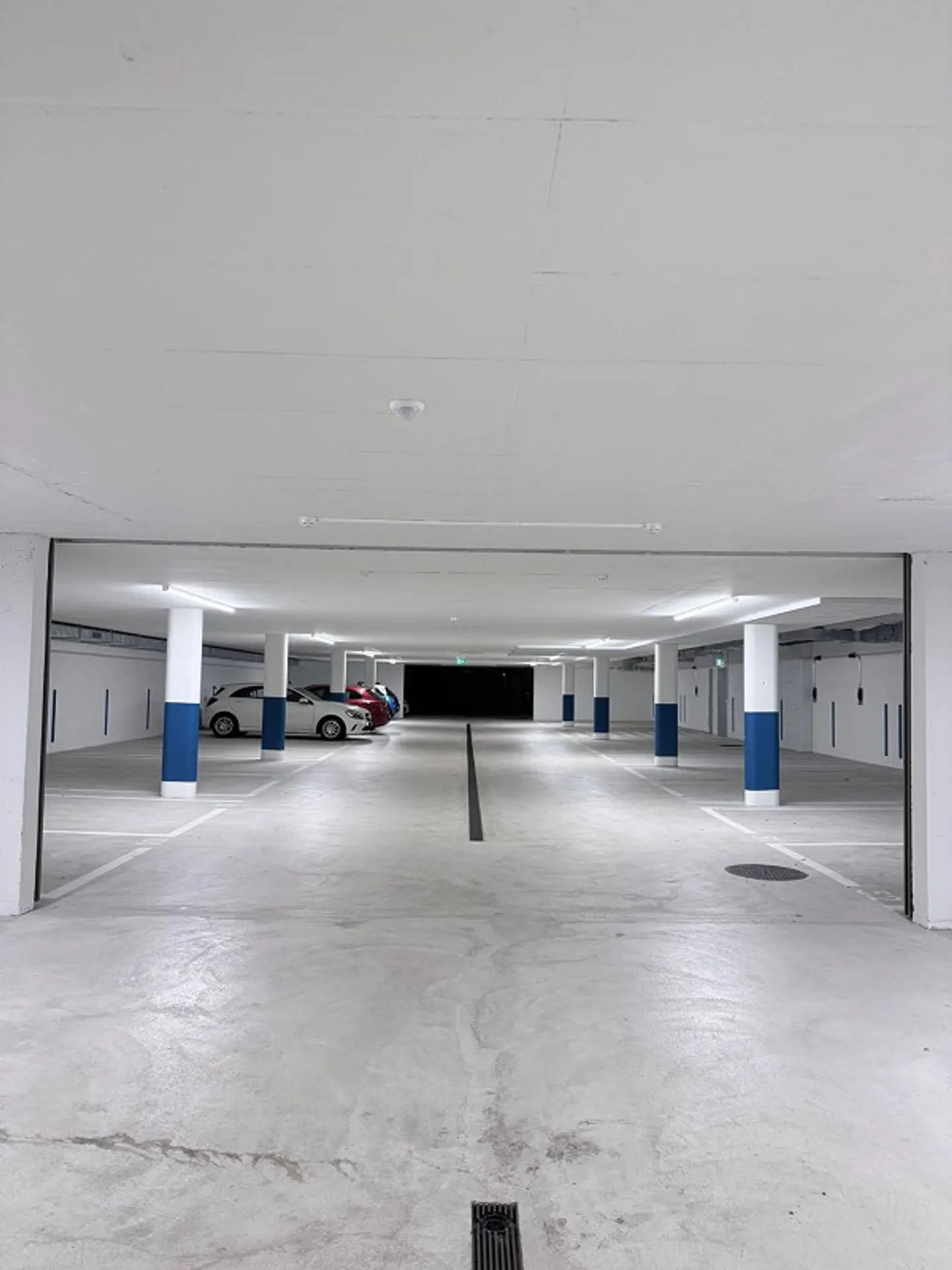 Parkplätze zu Vermieten - Foto 4 von 4