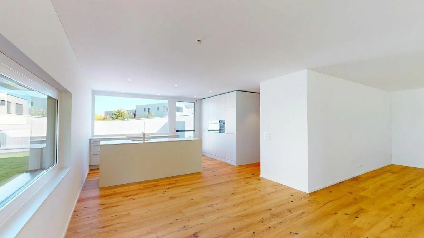 High-quality and spacious living in the family-friendly Sonneland - Photo 2 of 12