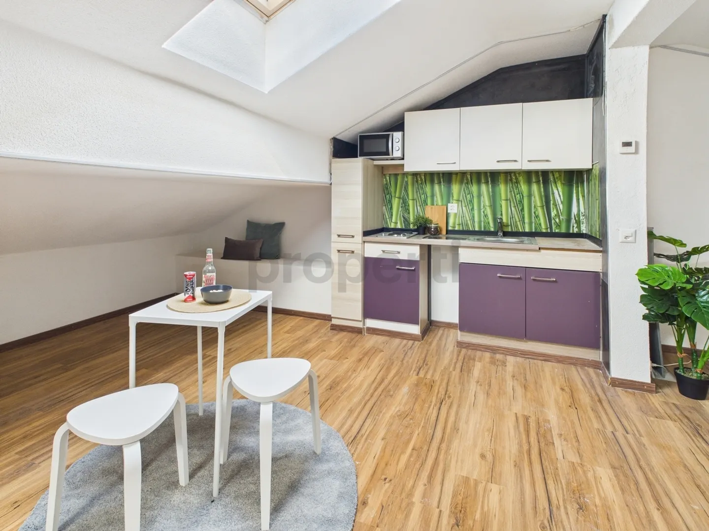 Charmante 4.5-Zimmer-Wohnung in historischem Gebäude in Steg VS - Foto 8 von 13