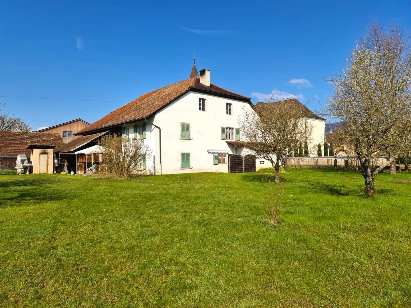 Grande casa con un magnifico lotto edificabile di circa 1.550 m² idealmente - Foto 3 di 29