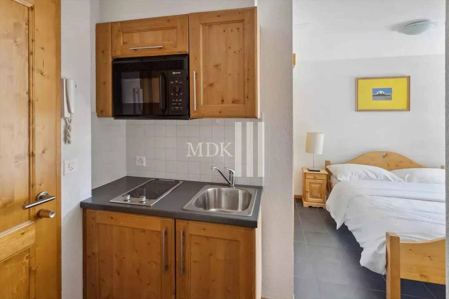 3.5 Room Apartment - Photo 4 of 11