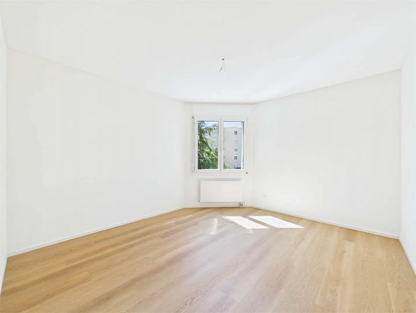 Zu vermieten 4.5 Zimmer komplett renoviert im vierten Stock - Foto 6 von 8
