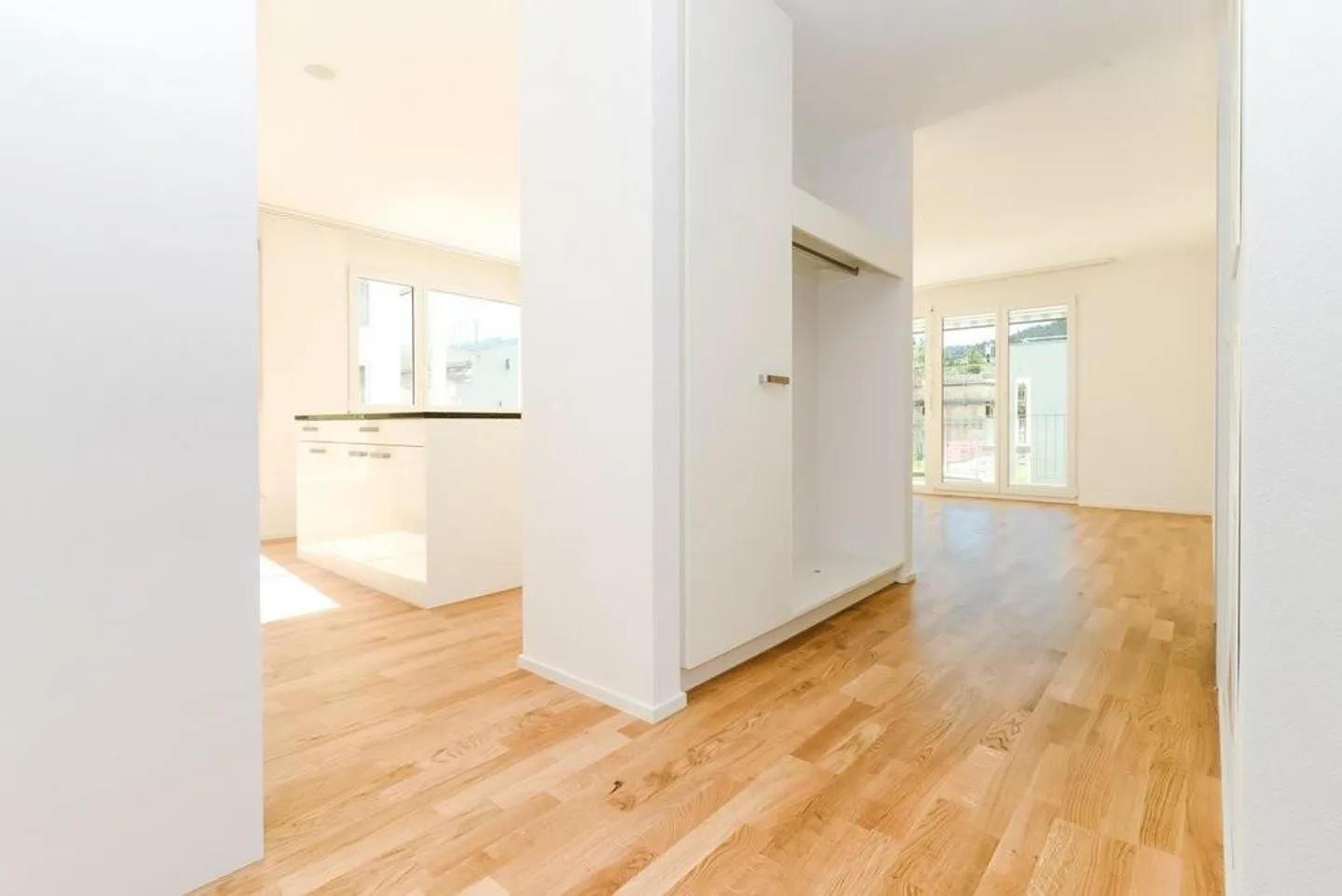 Bright and modern apartment in the Stämpflia area - Photo 8 of 11