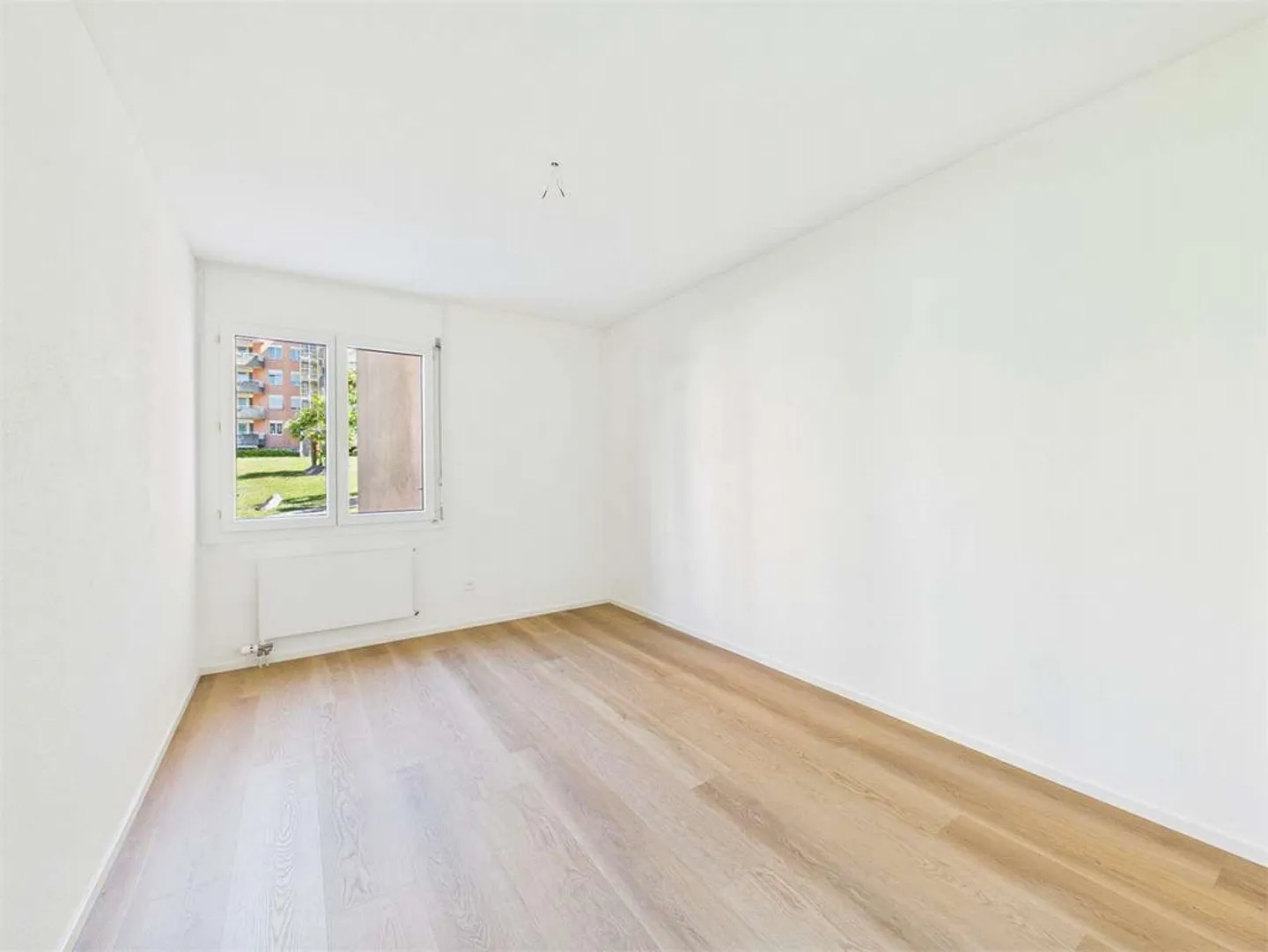 Zu vermieten 4.5 Zimmer komplett renoviert im vierten Stock - Foto 8 von 8