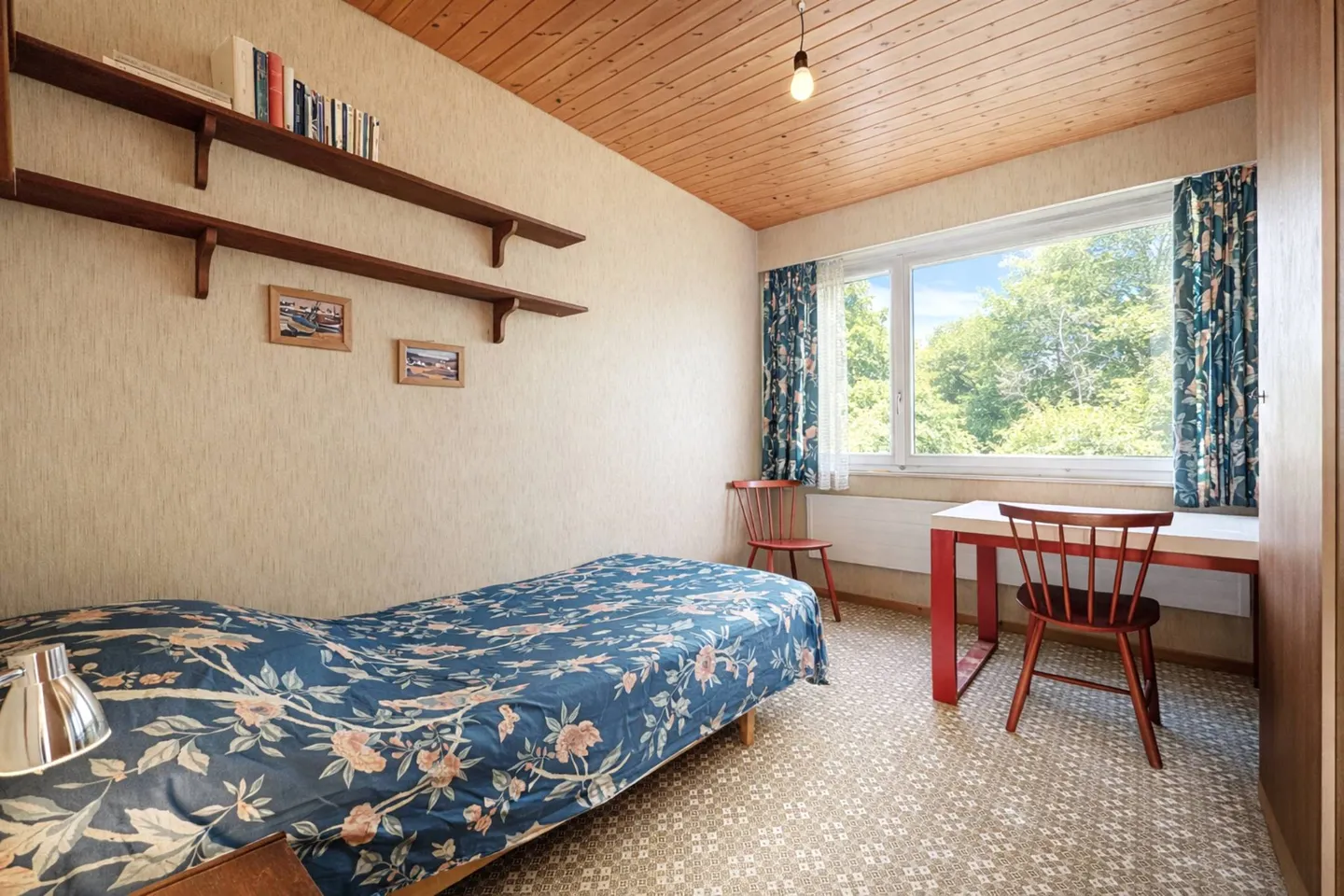 A villa to renovate in a green oasis - Photo 11 of 13