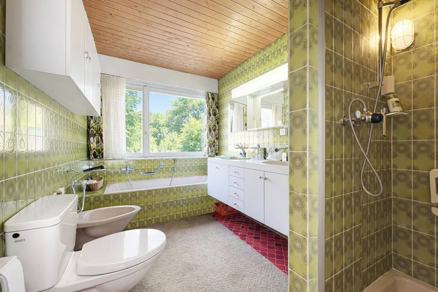 A villa to renovate in a green oasis - Photo 12 of 13