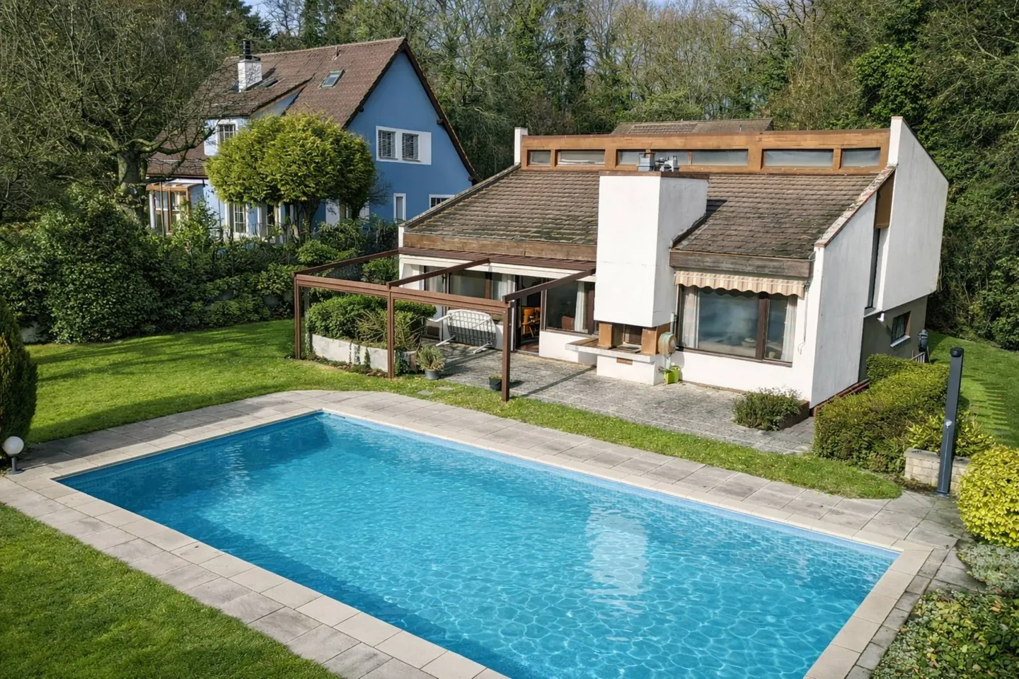 A villa to renovate in a green oasis - Photo 5 of 13