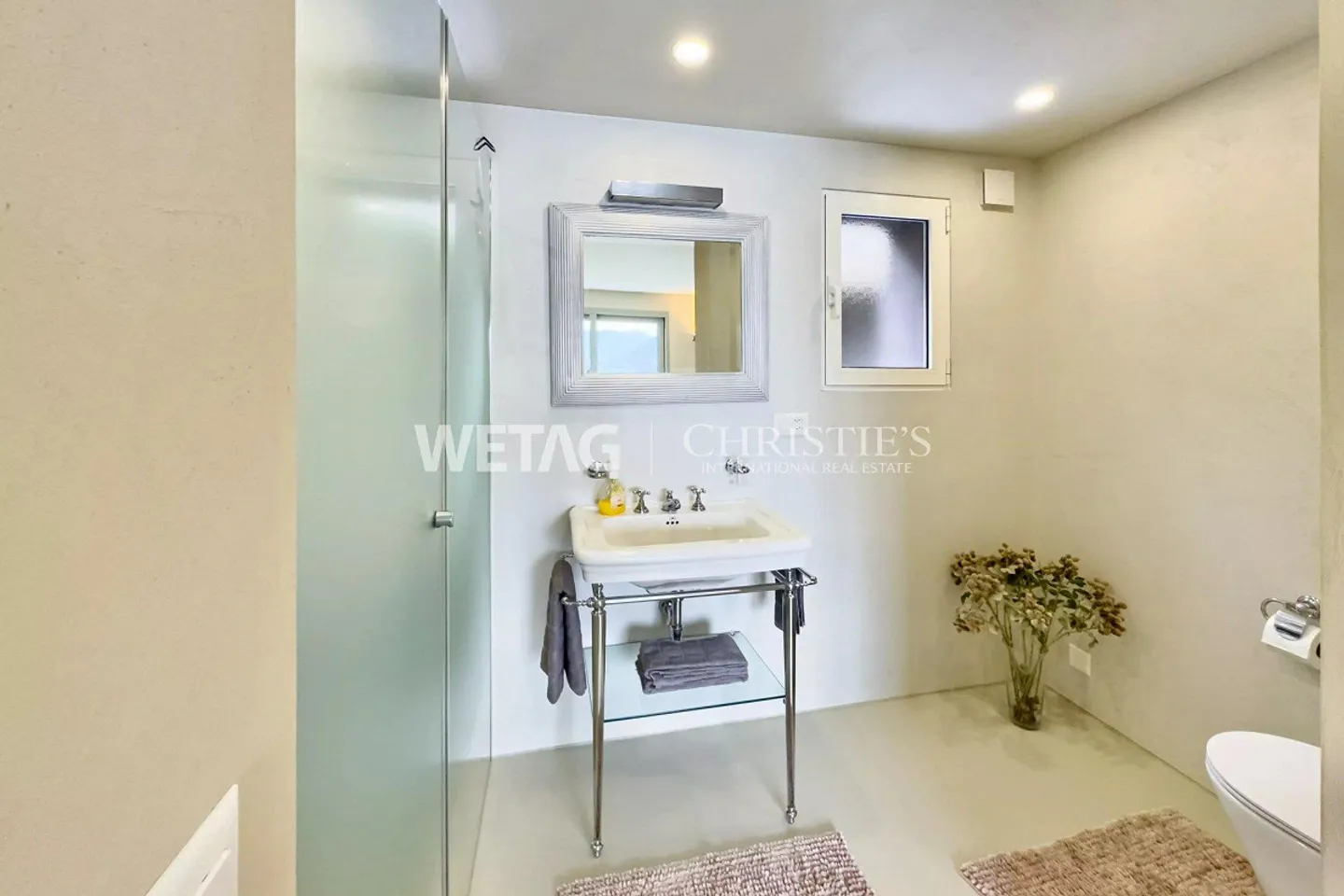 Ronco sopra Ascona : Villa moderne bifamiliale avec deux appartements et magnifique vue sur le lac à vendre - Photo 6 sur 13