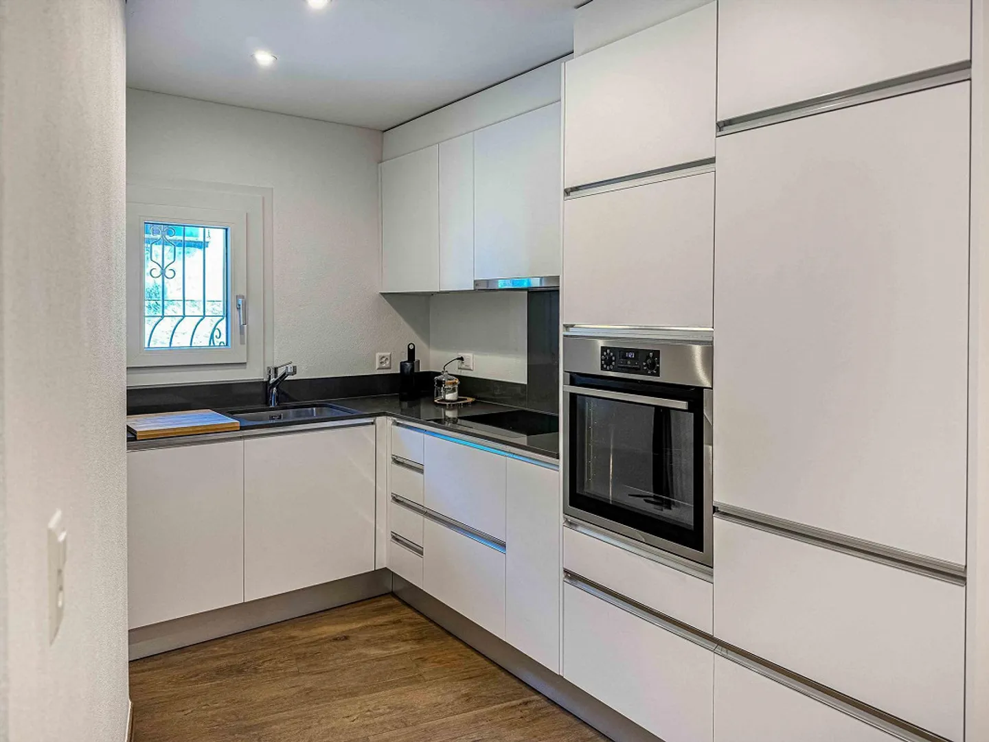 Charming renovated house in the center of Minusio - Photo 4 of 7