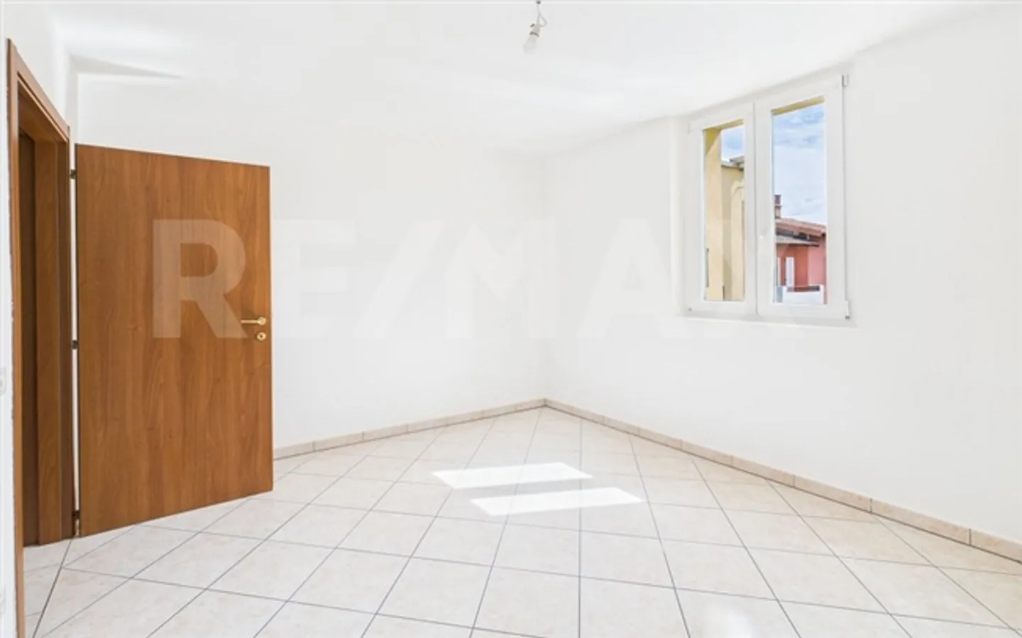 Appartement rénové de 4 1/2 pièces à Genestrerio - Photo 10 sur 13