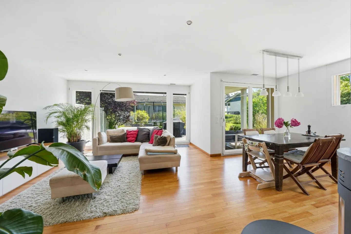 Semi-Detached House 5.5 Rooms - Photo 7 of 13