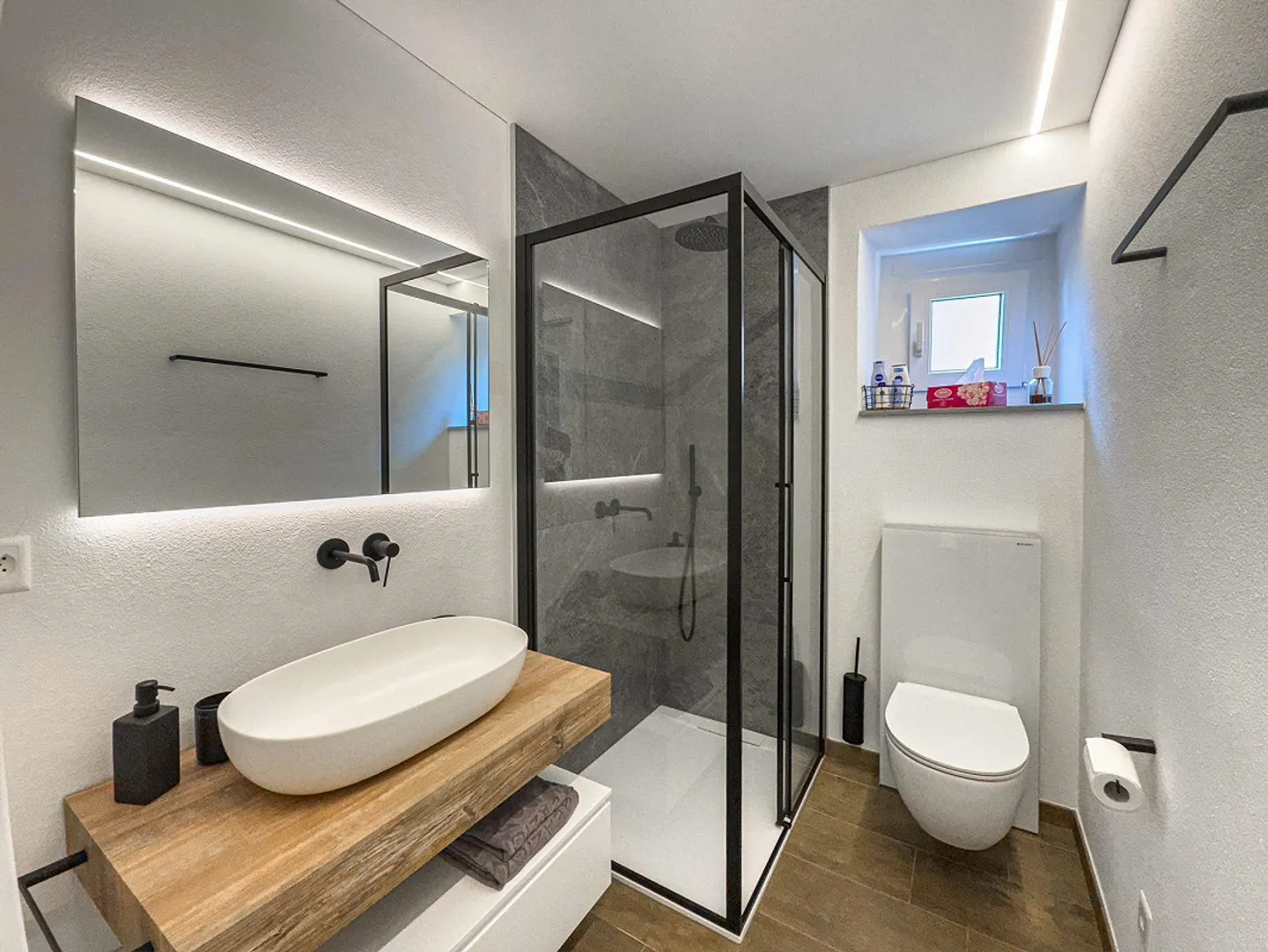 Charming renovated house in the center of Minusio - Photo 5 of 7