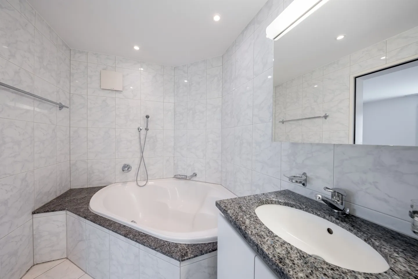 Vivre en exclusivité à Seefeld ! - Photo 10 sur 13