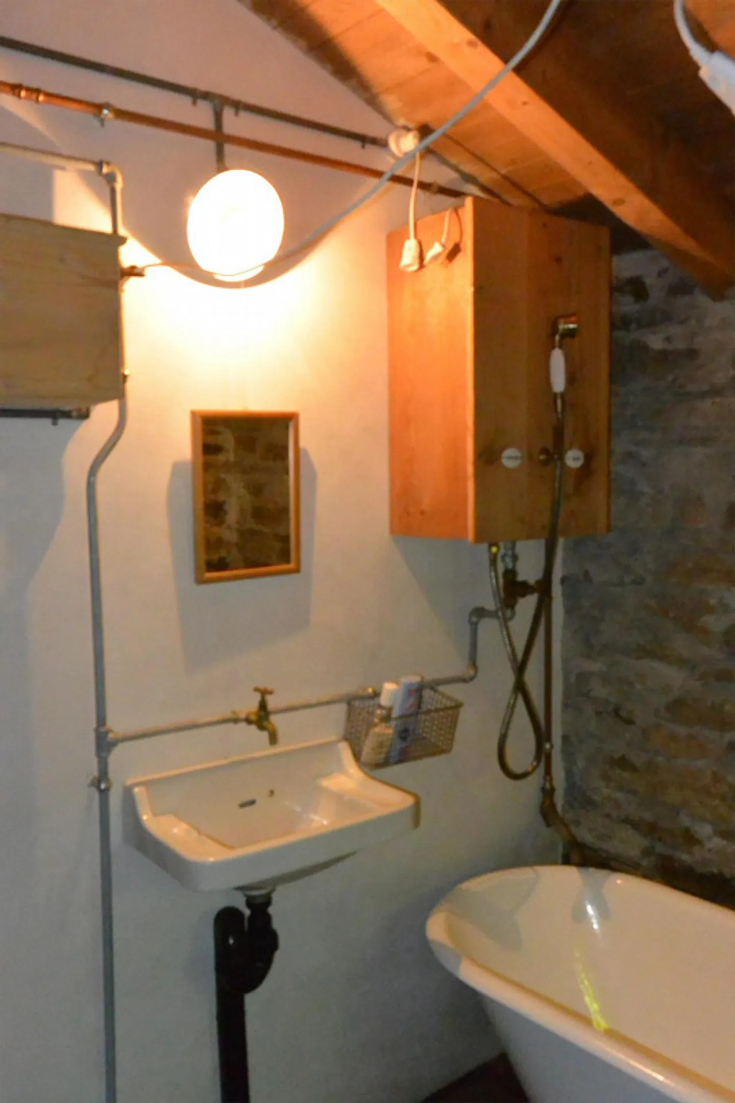 Rustic Cottage with Atelier - Photo 9 of 18