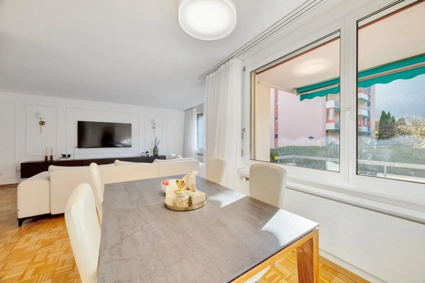 Appartement confortable de 4,5 pièces à vendre à Schübelbach - Photo 2 sur 8