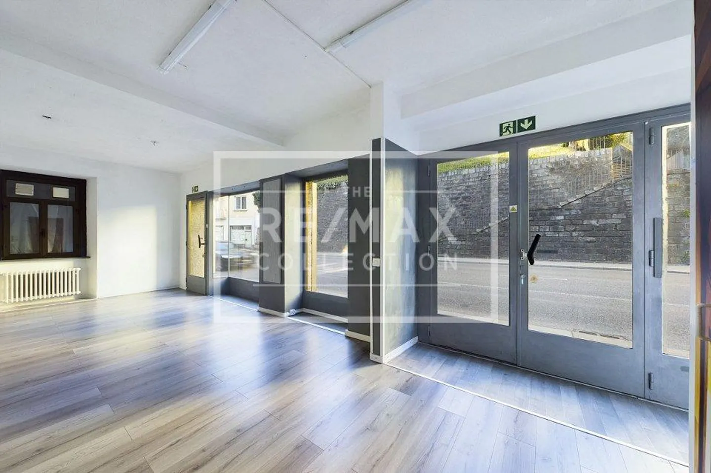 Espace idéal pour votre entreprise ! Locaux commerciaux à Loreto - Photo 1 sur 11